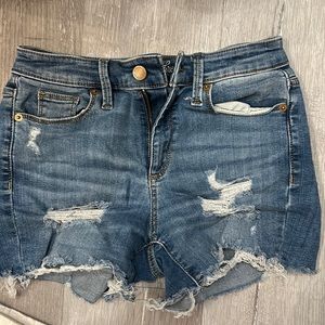 Ripped denim shorts, size 2/26